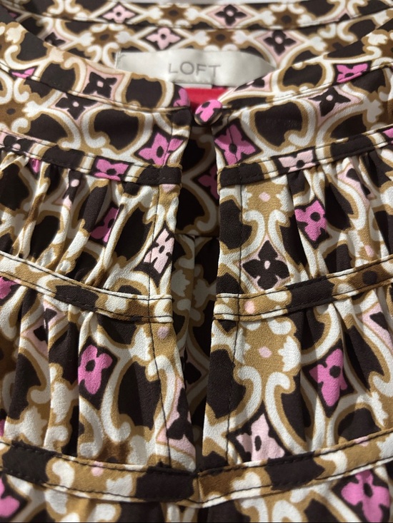 LOFT Tops - LOFT Geometric Blouse
